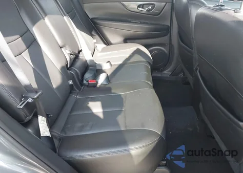 2016 Nissan Rogue Sl z USA, uszkodzony, nr VIN 5N1AT2MT5GC774793